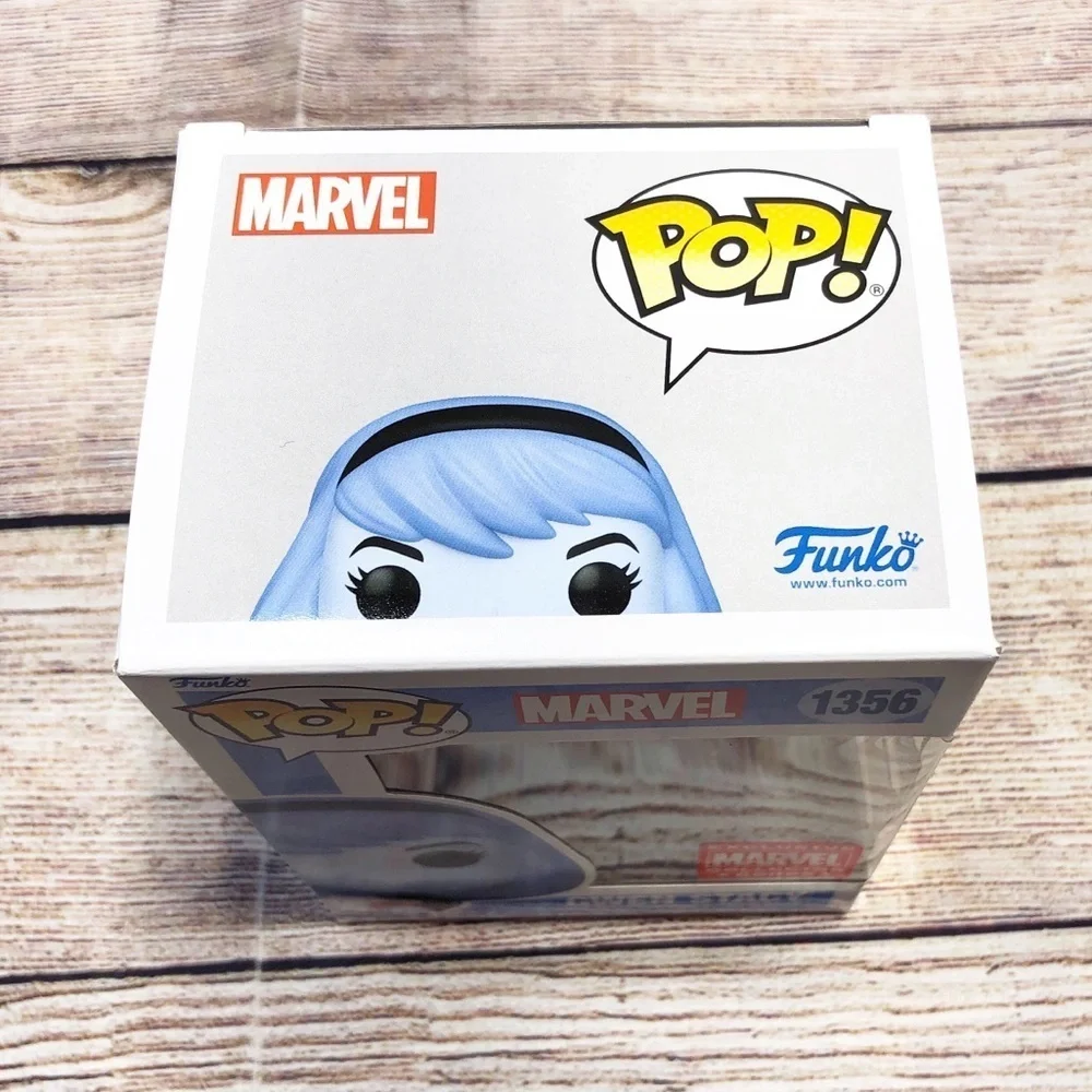 Funko Pop Spider-Man Blue Gwen Stacy Marvel Collector Corps #1356 - Picture 7 of 8
